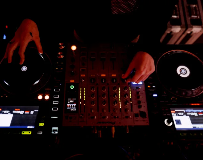 Mixing desk during a sync and level check