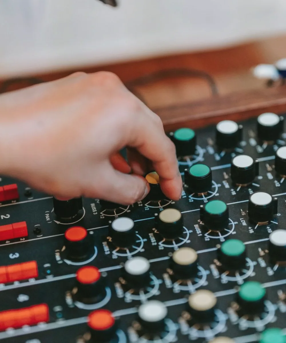 Building a Live Show Run Sheet From Routing to Delivery